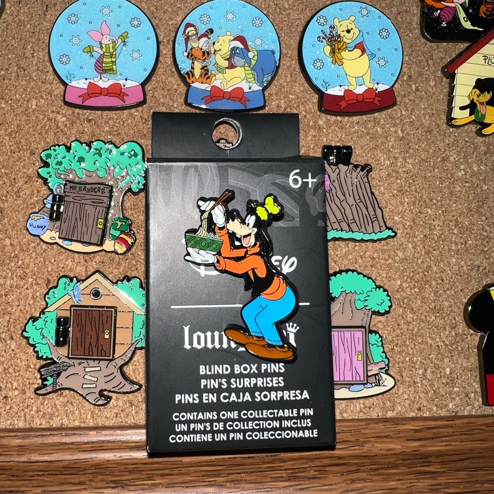 Loungefly Mickey Mouse Pin Ramen